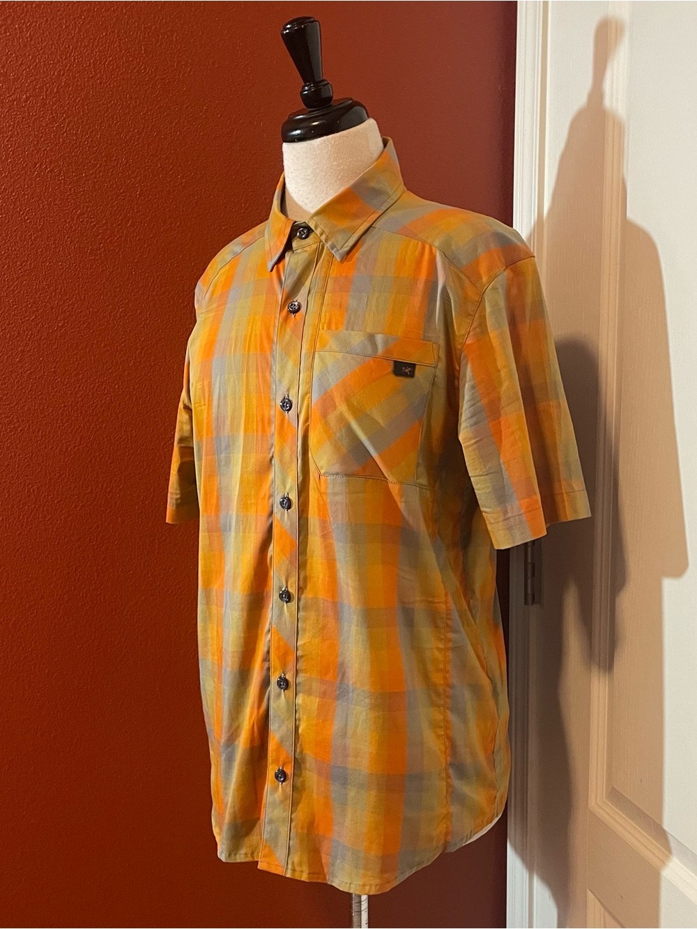 Arc’teryx Men’s Classic Plaid Gorpcore Short Sleeve Button Down Pocket Shirt